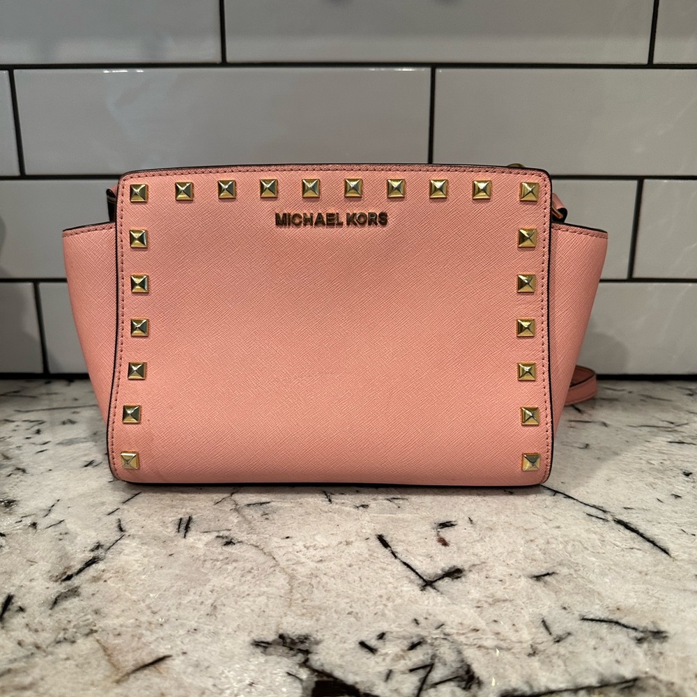 Salmon MK crossbody